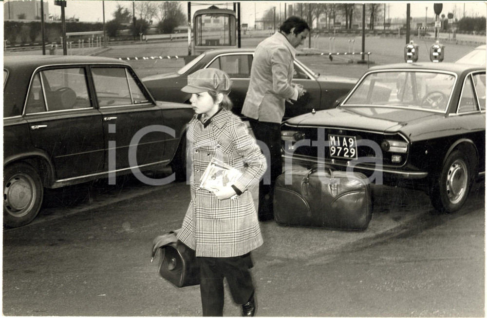 1975 ca GOSSIP MILANO Gianluca GUIDI bambino in viaggio *Foto 30x20 cm