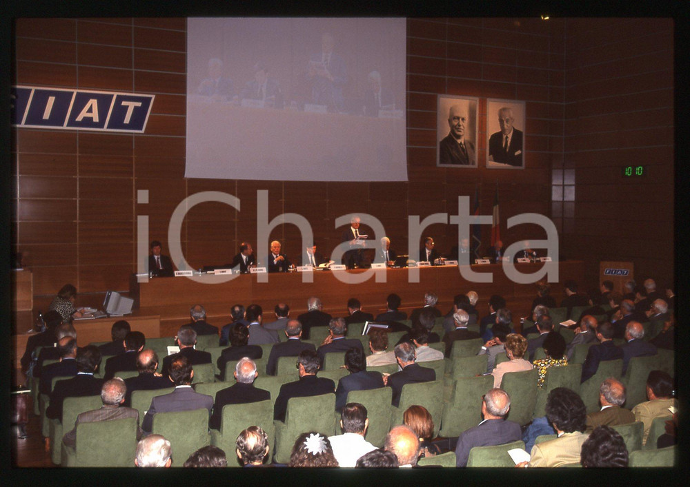 35mm vintage slide* 1997 TORINO Cesare ROMITI parla agli azionisti FIAT (1)