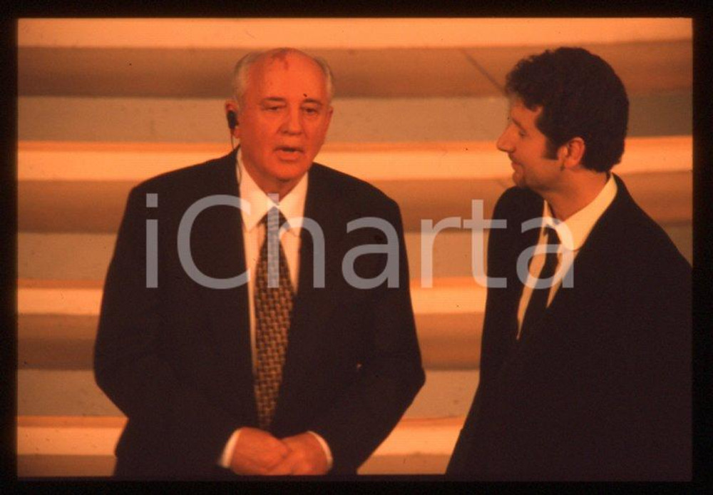 35mm vintage slide* 1999 FESTIVAL DI SANREMO Michail GORBACHEV Fabio FAZIO (2)