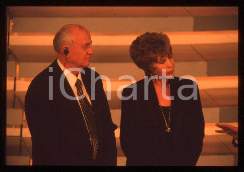 Fotografia d epoca originale 35mm vintage slide 1999 FESTIVAL DI SANREMO Michail GORBACHEV e Raissa 5 1