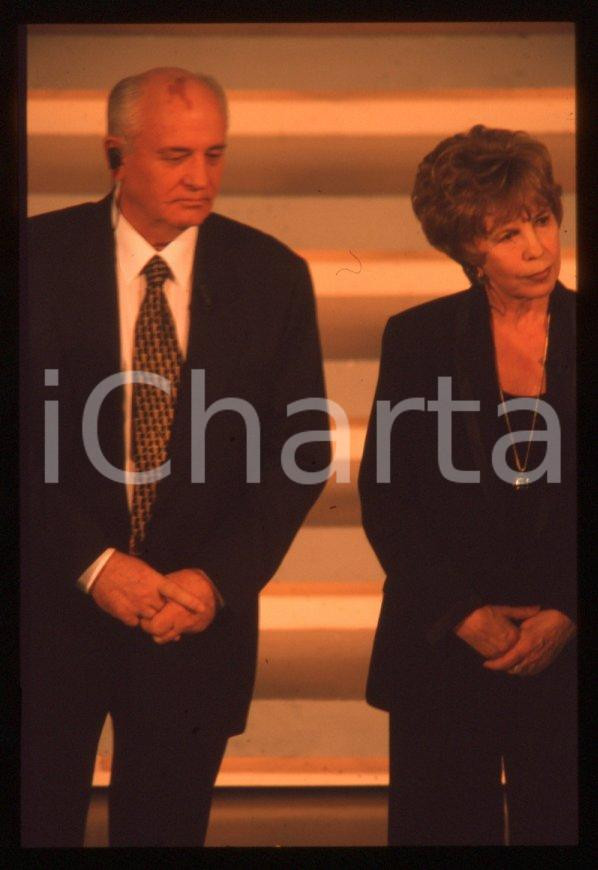 Fotografia d epoca originale 35mm vintage slide 1999 FESTIVAL DI SANREMO Michail GORBACHEV e Raissa 6 1