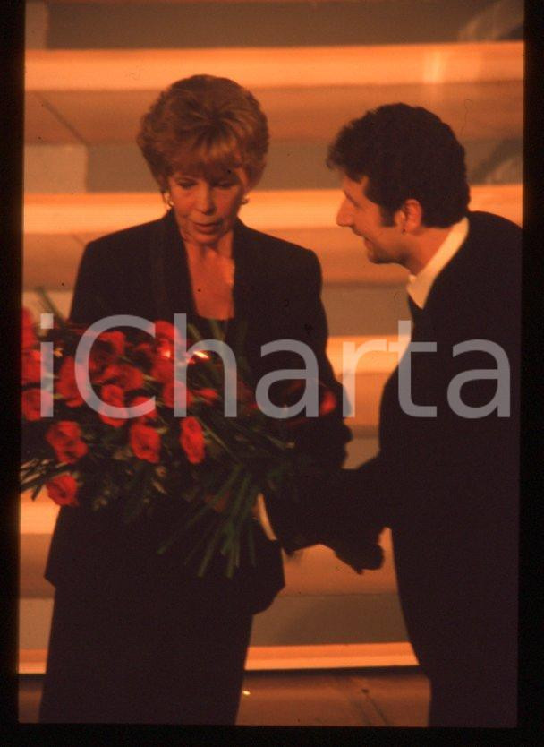 Fotografia d epoca originale 35mm vintage slide 1999 FESTIVAL DI SANREMO Raissa GORBACHEVA Fabio FAZIO 1