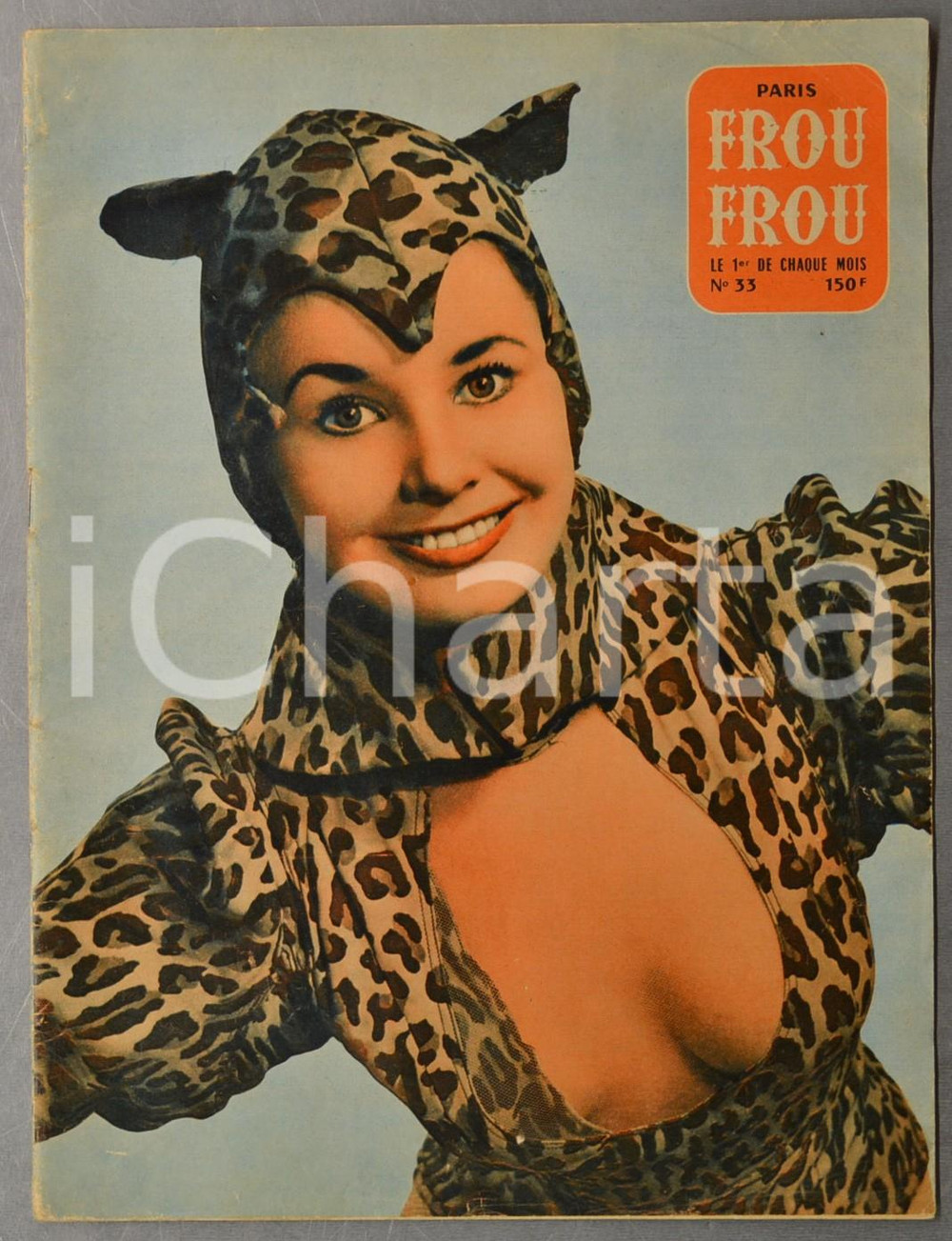1955 PARIS Revue FROU FROU - Carole LOGAN - French Magazine glamour nÂ°33  Rivista d'epoca, riccamente illustrata b/n.CONDIZIONI: G (lievi tracce d'uso)    originale e autentica 1
