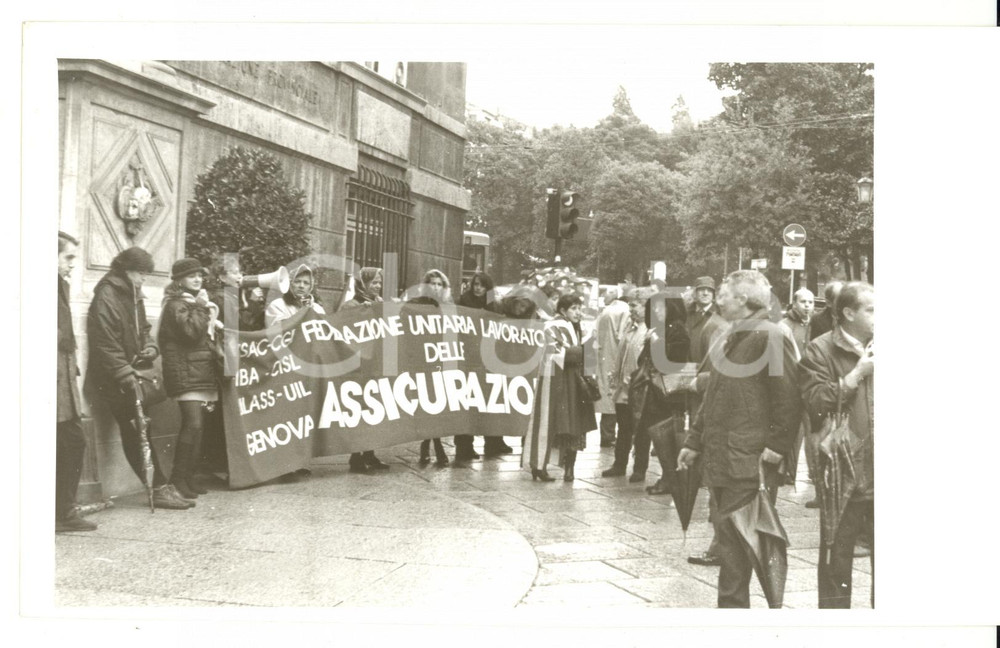 Fotografia d epoca originale 1997 GENOVA Manifestazione FEDERAZIONE UNITARIA LAVORATORI Foto VINTAGE 20x12 1
