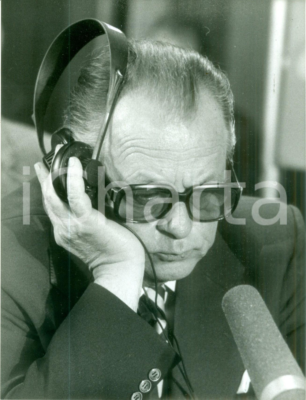 Fotografia d epoca originale 1980 BONN HansJürgen WISCHNEWSKI con cuffie per l interprete Fotografia 1