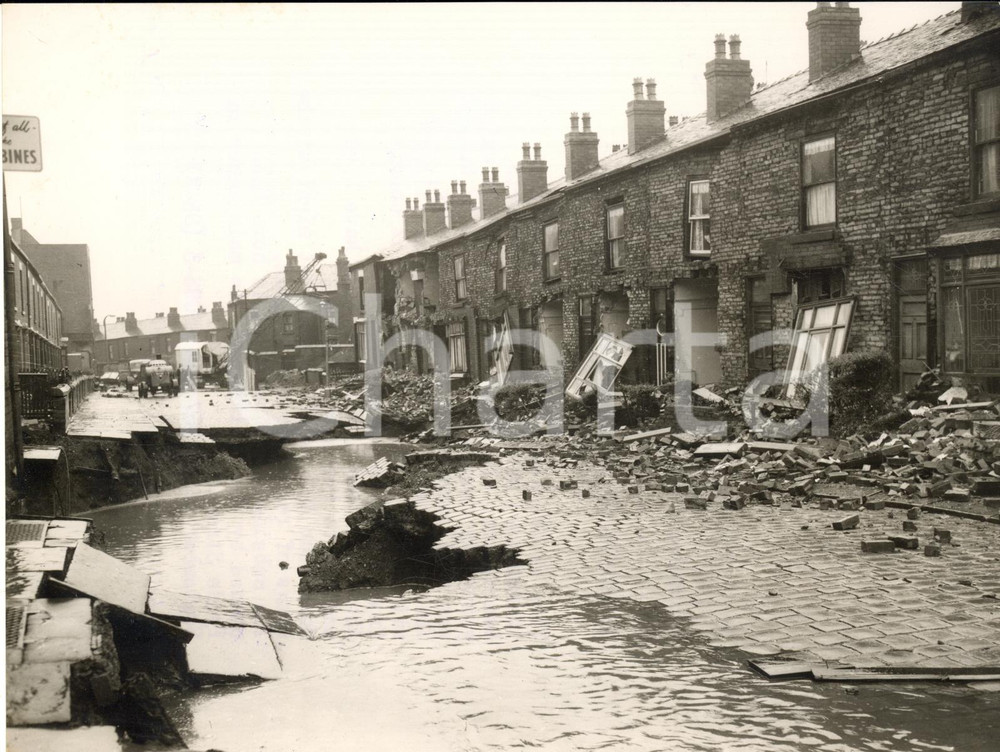 1957 FARNWORTH Fylde Street - A land subsidence filled with water *Photo 20x15