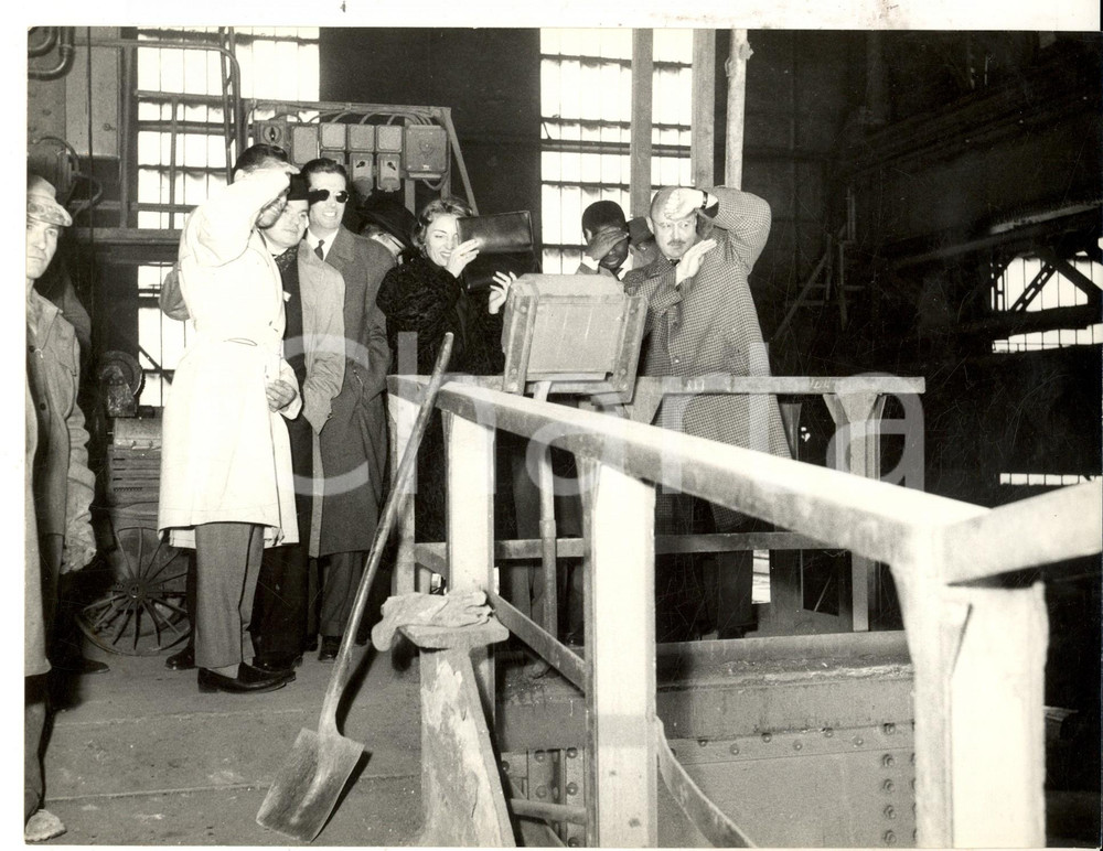 Fotografia d epoca originale 1958 GENOVA CORNIGLIANO Visita di ministri africani agli impianti ITALSIDER Foto 1