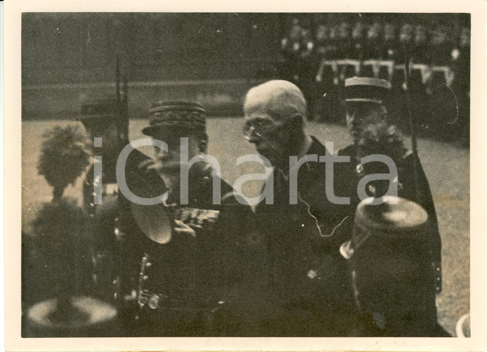 Fotografia d epoca originale 1936 PARIS Gustavo V di SVEZIA in visita ufficiale lascia l Eliseo Foto 1