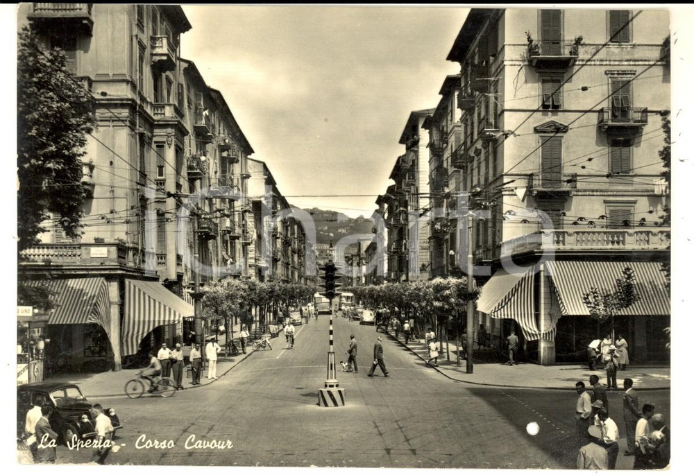 Cartolina originale da collezione 1950 ca LA SPEZIA Corso CAVOUR Cartolina postale ANIMATA FG VG 1