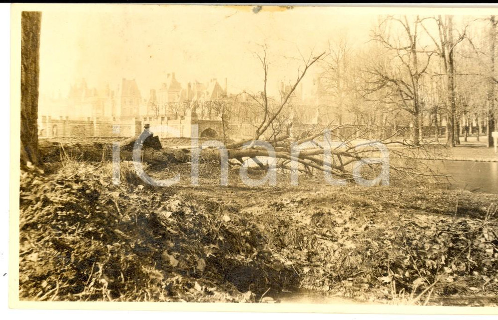 Fotografia d epoca originale 1924 FONTAINEBLEAU F Veduta del castello dal parco Foto ANIMATA 13x8 cm 1