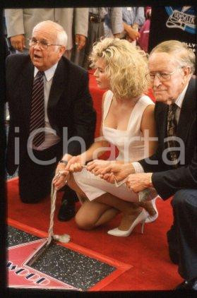 35mm vintage slide* 1992 HOLLYWOOD Walk of Fame Kim BASINGER & Johnny GRANT (8)