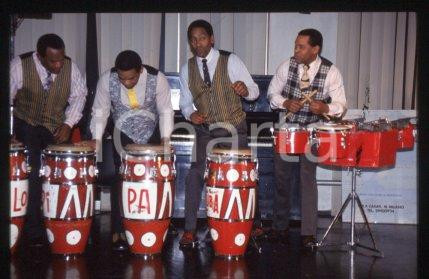 TROPICANA DE CUBA Cabaret CARIBBEAN SHOW members 1993 ca * 35mm vintage slide 19