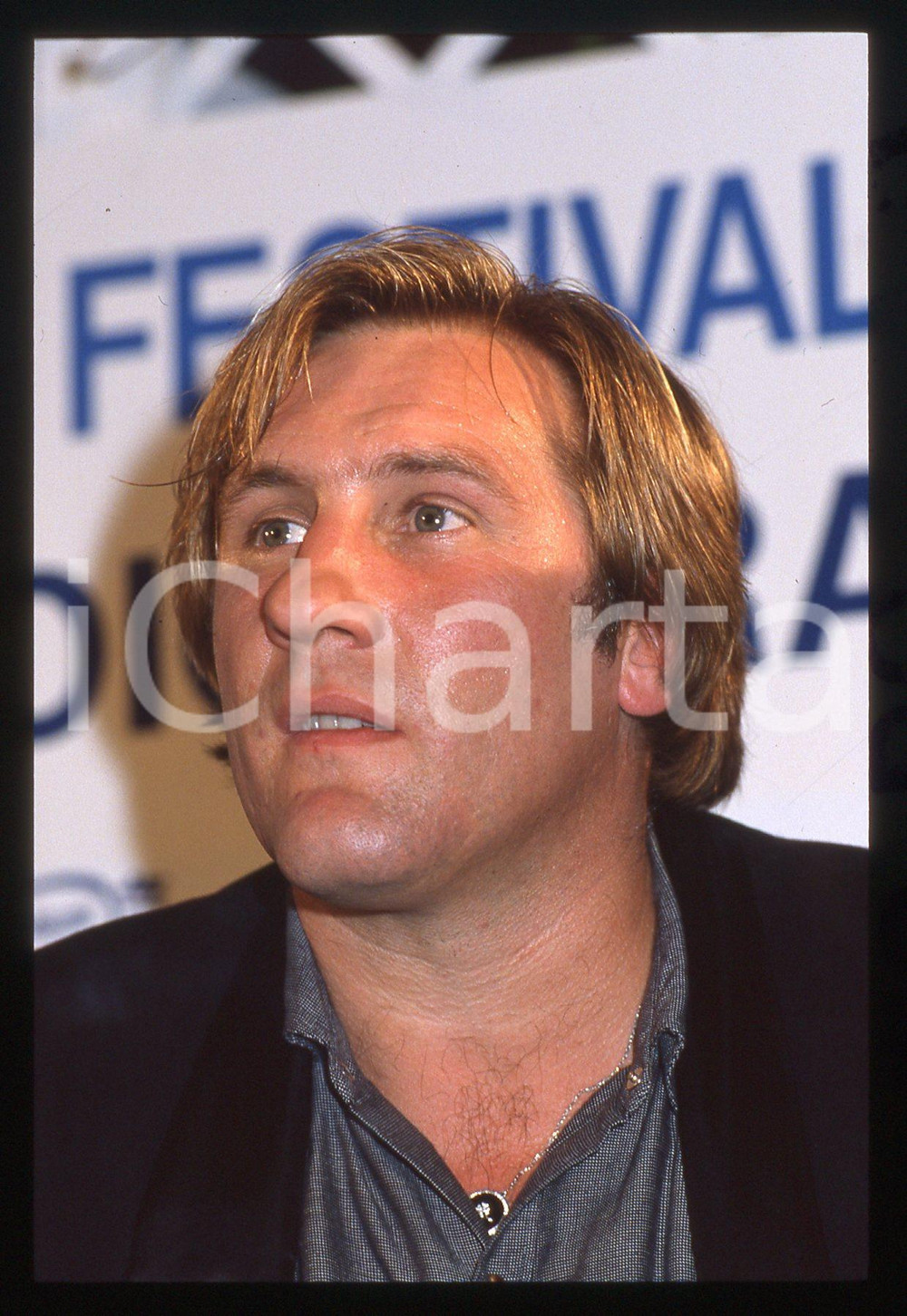 35mm vintage slide* 1987 CANNES Gérard DEPARDIEU Conferenza al Festival (3)