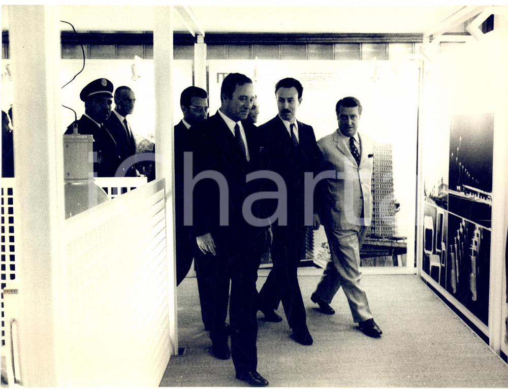 1969 FIERA DI ALGERI Autorità in visita allo stand ITALSIDER - Foto 24x18 cm
