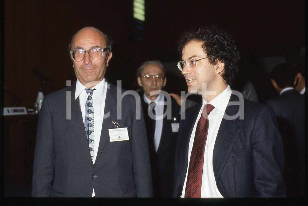 35mm vintage slide* 1986 MILANO Niklas LUHMANN Charles SABEL a un convegno (1)