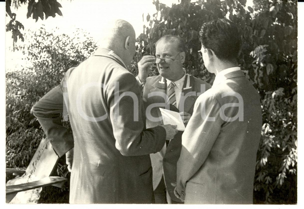 Fotografia d epoca originale 1958 PONZANO MONFERRATO AL Gen. Carlo MELOTTI con Cesare NEGROTTI Foto 1