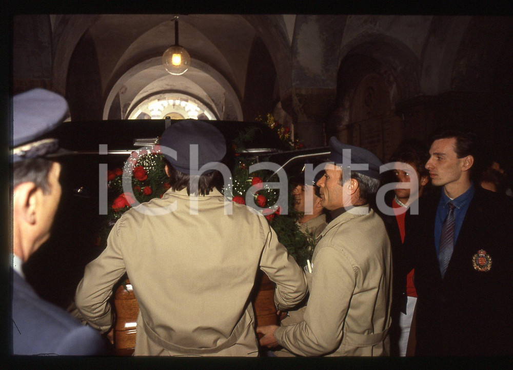 35mm vintage slide* 1986 MILANO Funerale Michele SINDONA Cimitero Monumentale 11