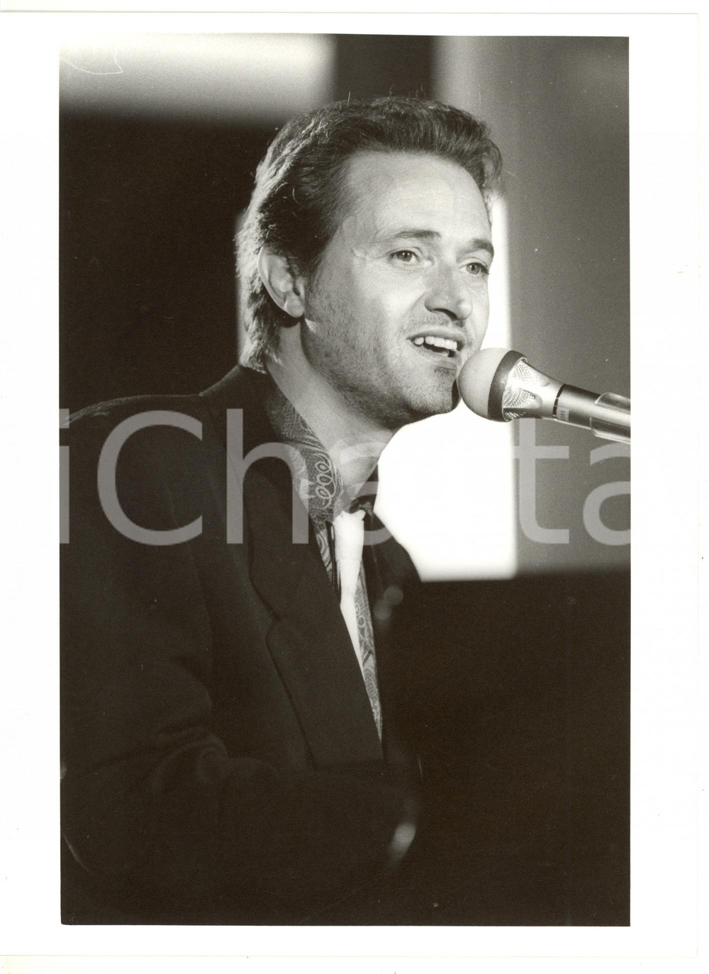 1985 ca MUSIC Ritratto del cantante Amedeo MINGHI *Foto 18x24 cm