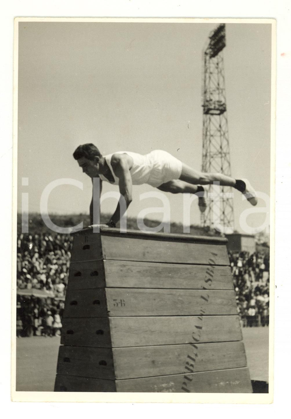 Fotografia d epoca originale 1960 ca LISBOA Policia SeguranÃ§a PÃºblica  Dimostrazione atletica Foto 11x16 1