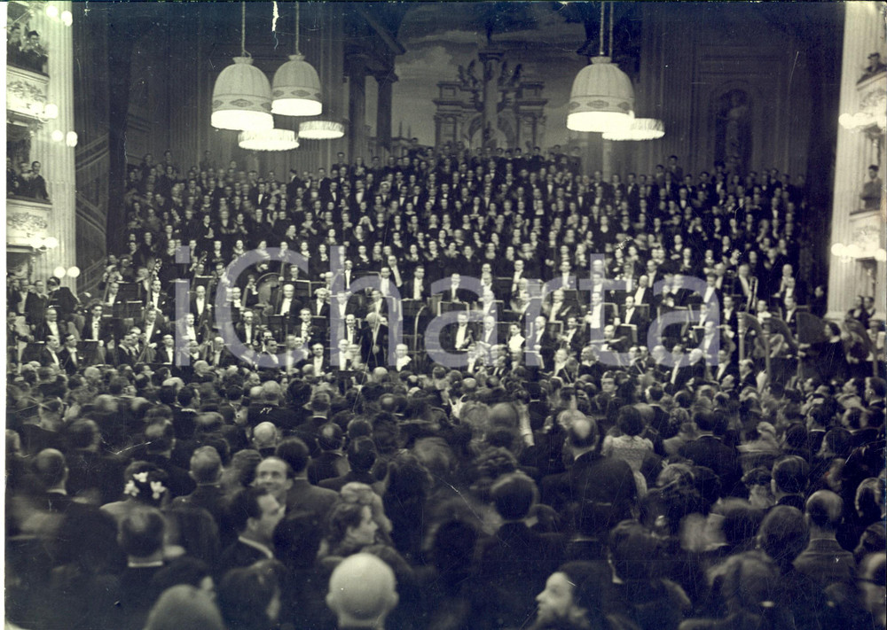 Fotografia d epoca originale 1946 MILANO Riapertura TEATRO ALLA SCALA  Concerto con Arturo TOSCANINI Foto 1