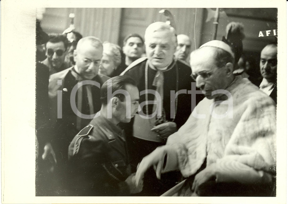 Fotografia d epoca originale 1940 ca CITTA  DEL VATICANO PIO XII riceve ciechi e invalidi di guerra Foto 1