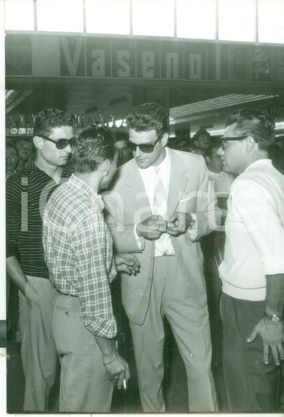 Fotografia d epoca originale 1956 ROMA Calcio  Giocatori GiosuÃ¨ STUCCHI Adelmo PRENNA Luigi GIULIANO Foto 1