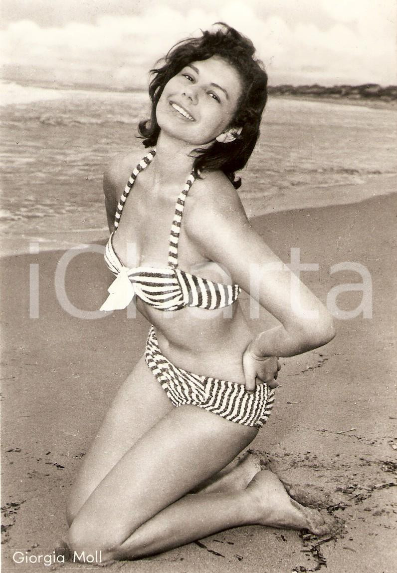 Cartolina originale da collezione 1950 ca CINEMA Attrice Giorgia MOLL in bikini sulla spiaggia Cartolina FG NV 1