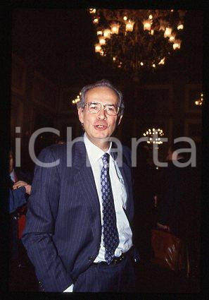 Guglielmo FERRO - BANCO AMBROSIANO VENETO Ritratto 1990ca *35mm vintage slide 19