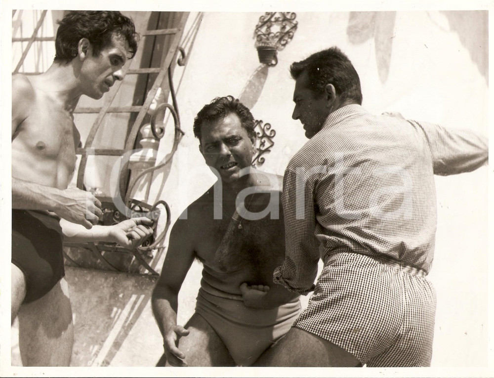 Fotografia d epoca originale 1955 ca CINEMA ITALIANO Stuntman picchiano Piero NUCCORINI Foto 18x24 cm 1