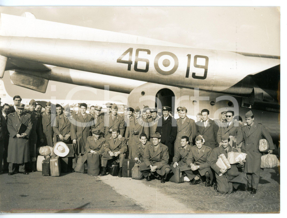 1956 ROMA CIAMPINO Nazionale Militare di CALCIO al rientro dal PORTOGALLO *Foto