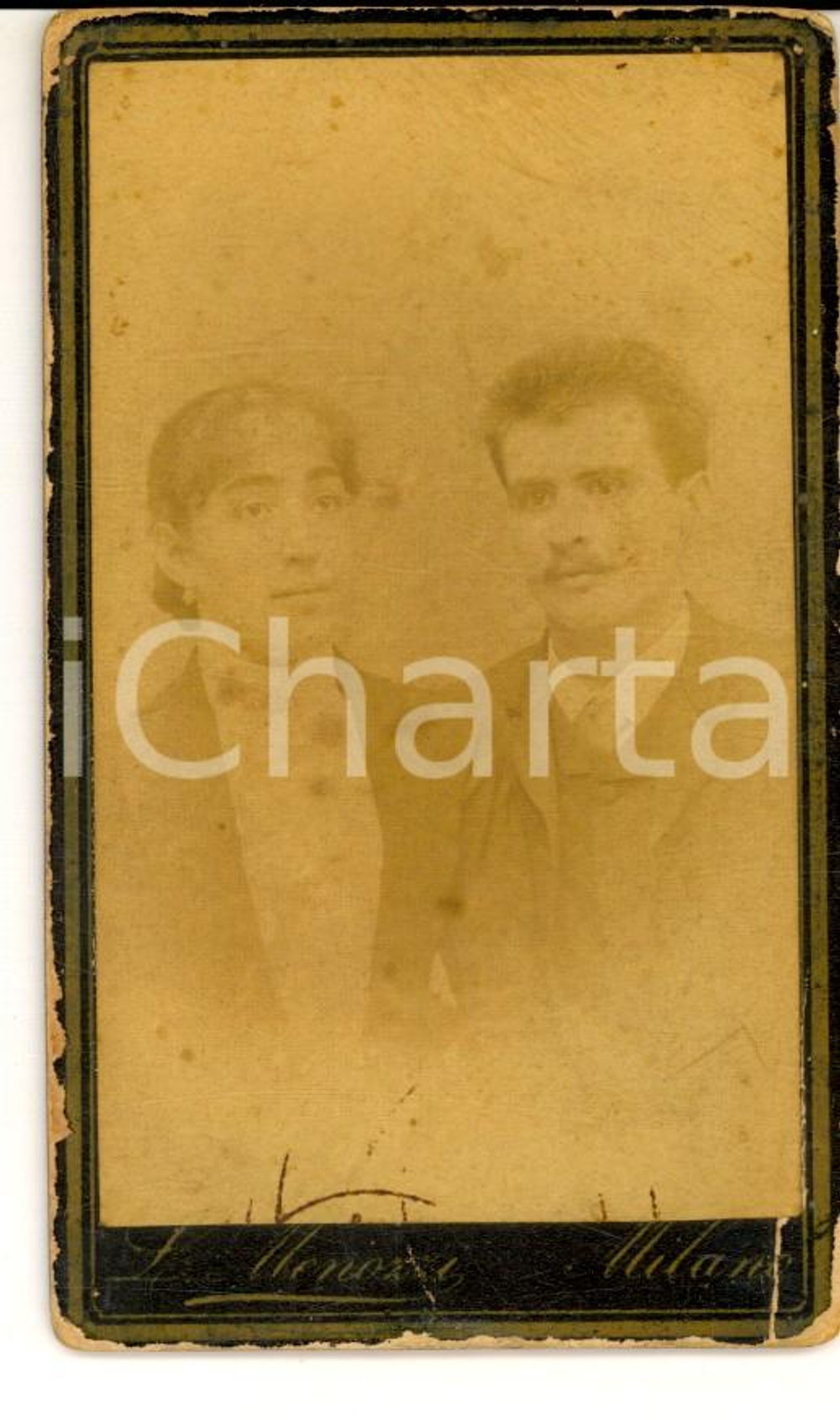 Fotografia d epoca originale 1890 ca MILANO Ritratto di due sposi Foto Luigi MENOZZI CDV 1