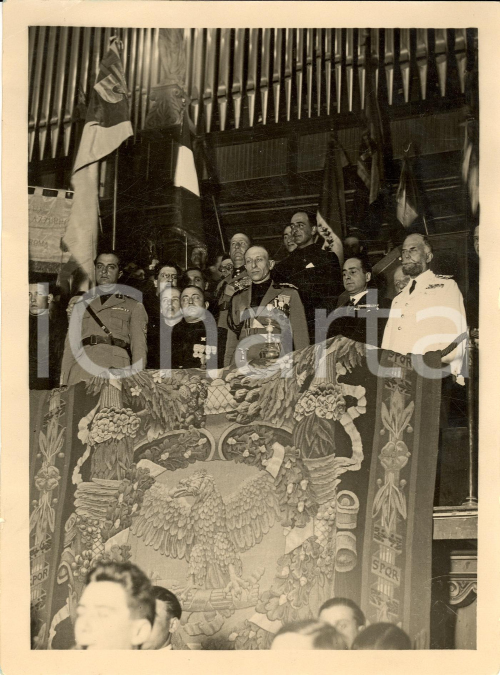 Fotografia d'epoca originale 1935 ca ROMA Adunata dei combattenti all'AUGUSTEO Foto 1
