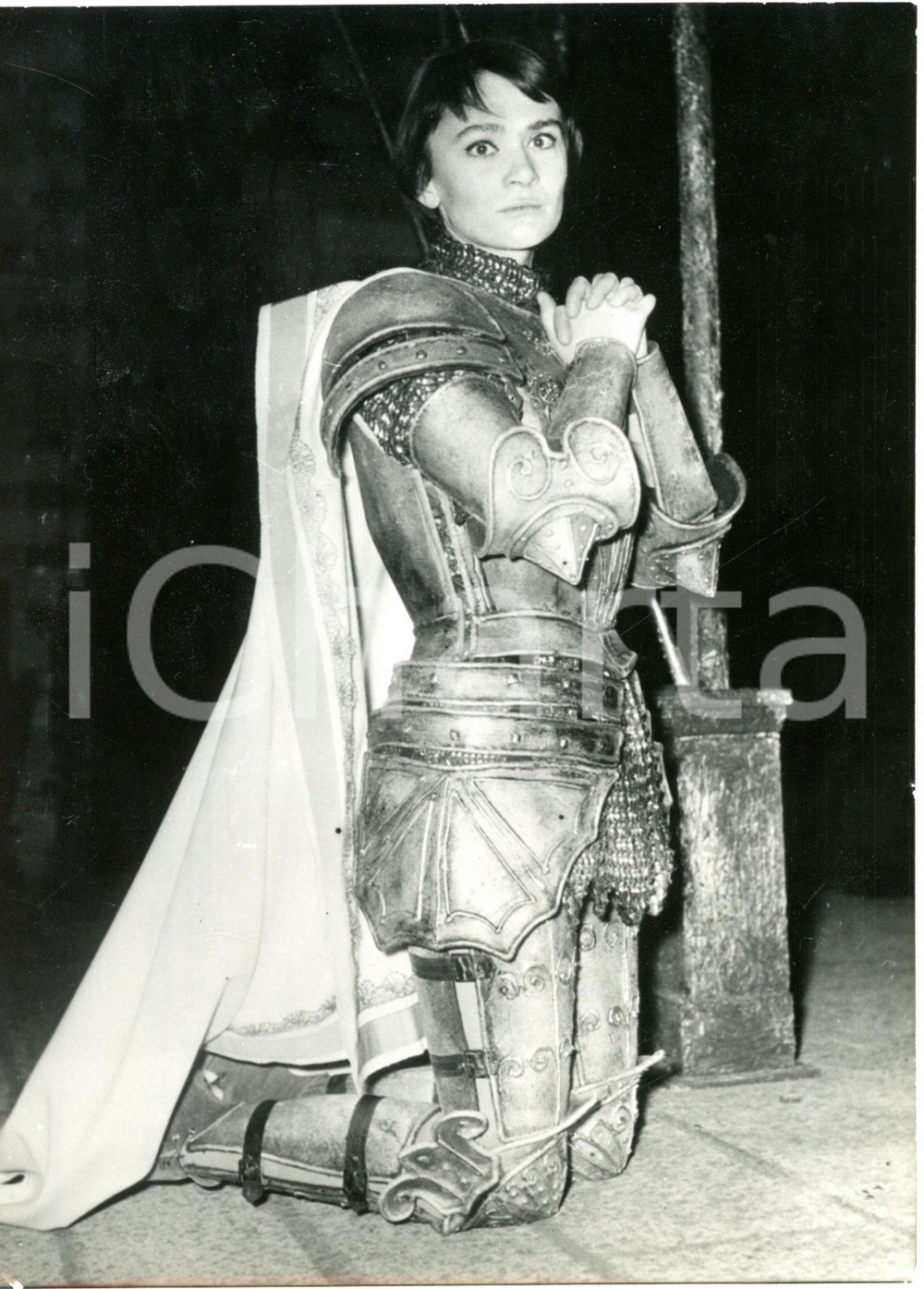 1964 PARIS Teatro Montparnasse "Santa Giovanna" - Danièle DELORME in scena *Foto