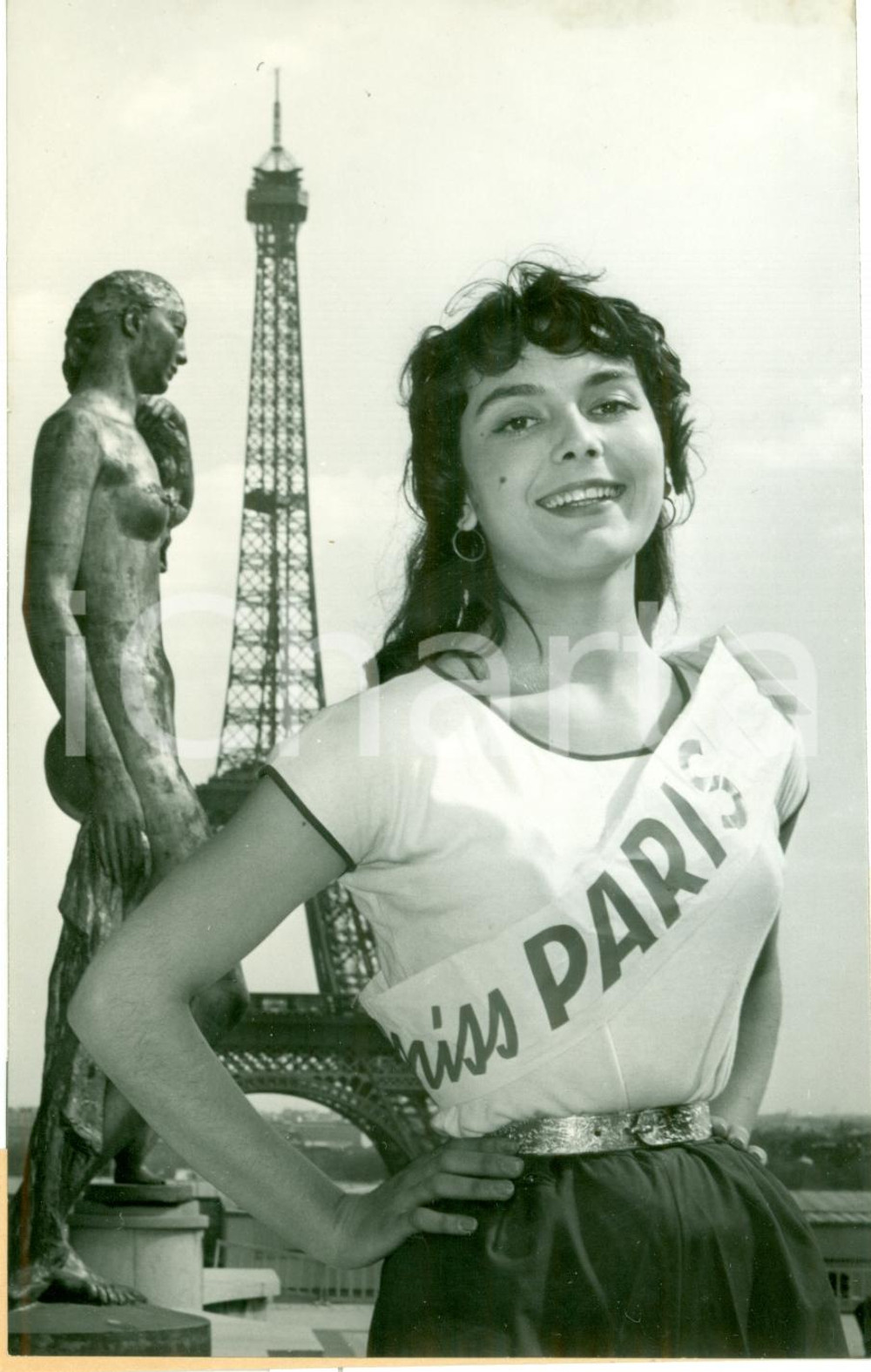 Fotografia d epoca originale 1958 PARIS Monique TANGRE la nouvelle Miss Paris Photographie 1