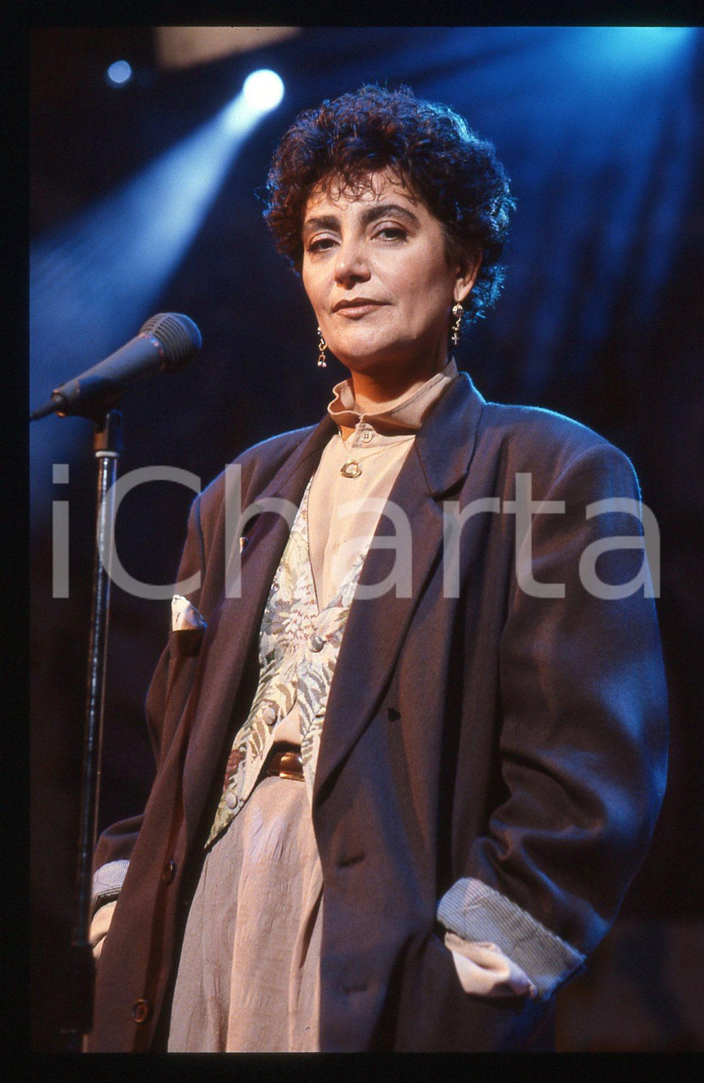 35mm vintage slide* 1990 ca MUSICA - Mia MARTINI durante un'esibizione (27)