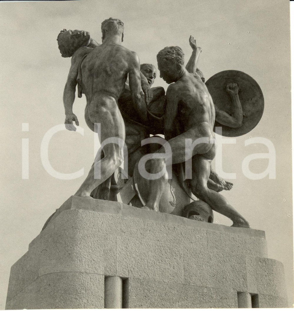 Fotografia d epoca originale 1935 TRIESTE Monumento ai Caduti Attilio SELVA su Colle SAN GIUSTO Fotografia 1