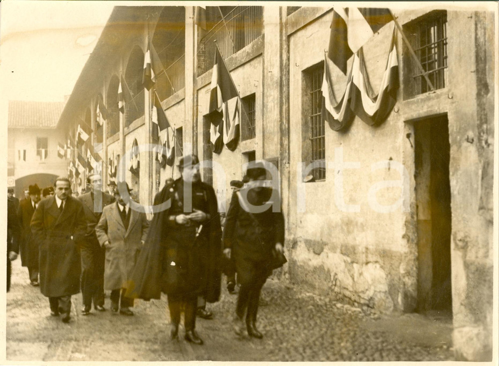 Fotografia d epoca originale 1936 RHO MI Rino PARENTI visita Stabilimento CHATILLON 1