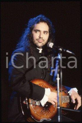 35mm vintage slide* 1990 MUSIC "ACADIE" Daniel LANOIS guitarist & vocalist (22)