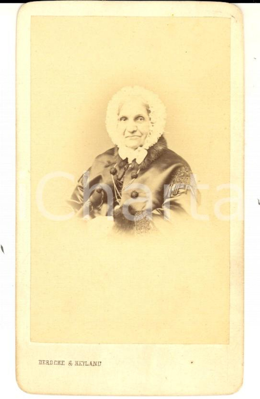Fotografia d epoca originale 1870 ca MILANO Ritratto di anziana con cuffia bianca Foto DEROCHE & HEYLAND CDV 1
