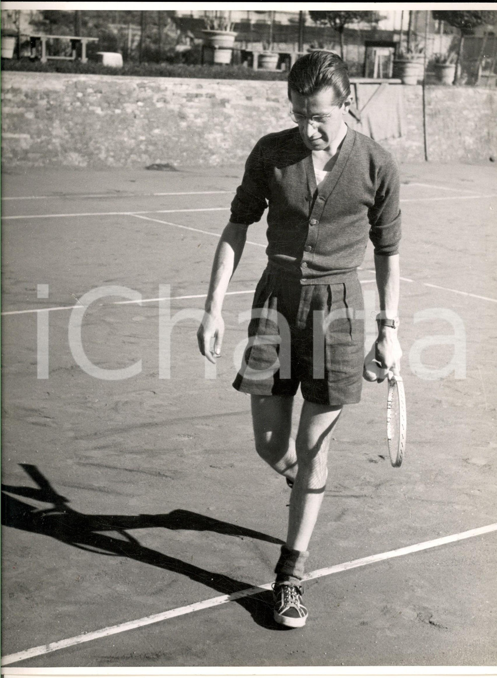 Fotografia d epoca originale 1950 ca MILANO Ritratto di tennista dilettante Foto artistica DUEGNAS 21x30 1