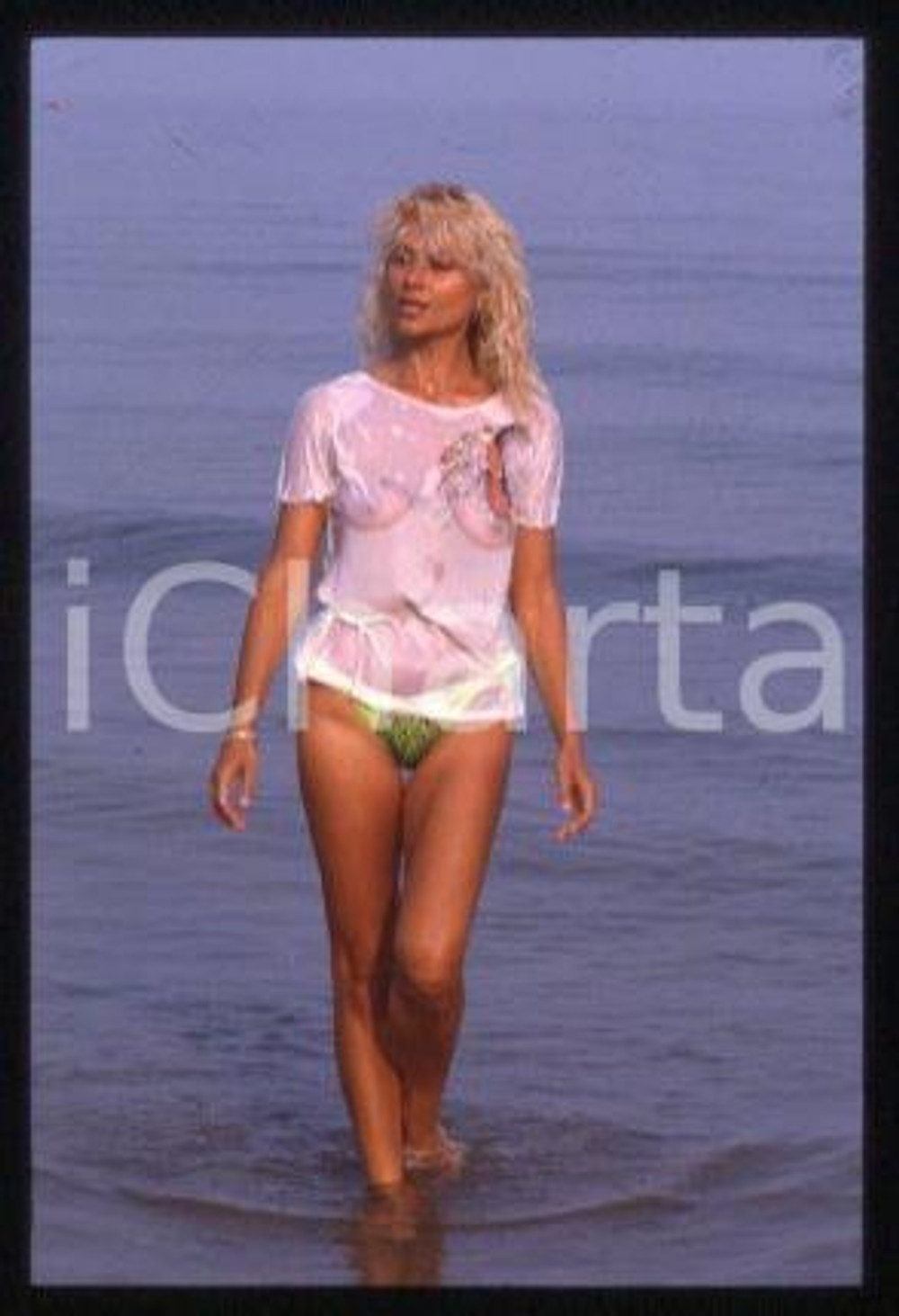 35mm vintage slide* 1985 ca ITALIA Rossella GARDINI in costume da bagno (52)