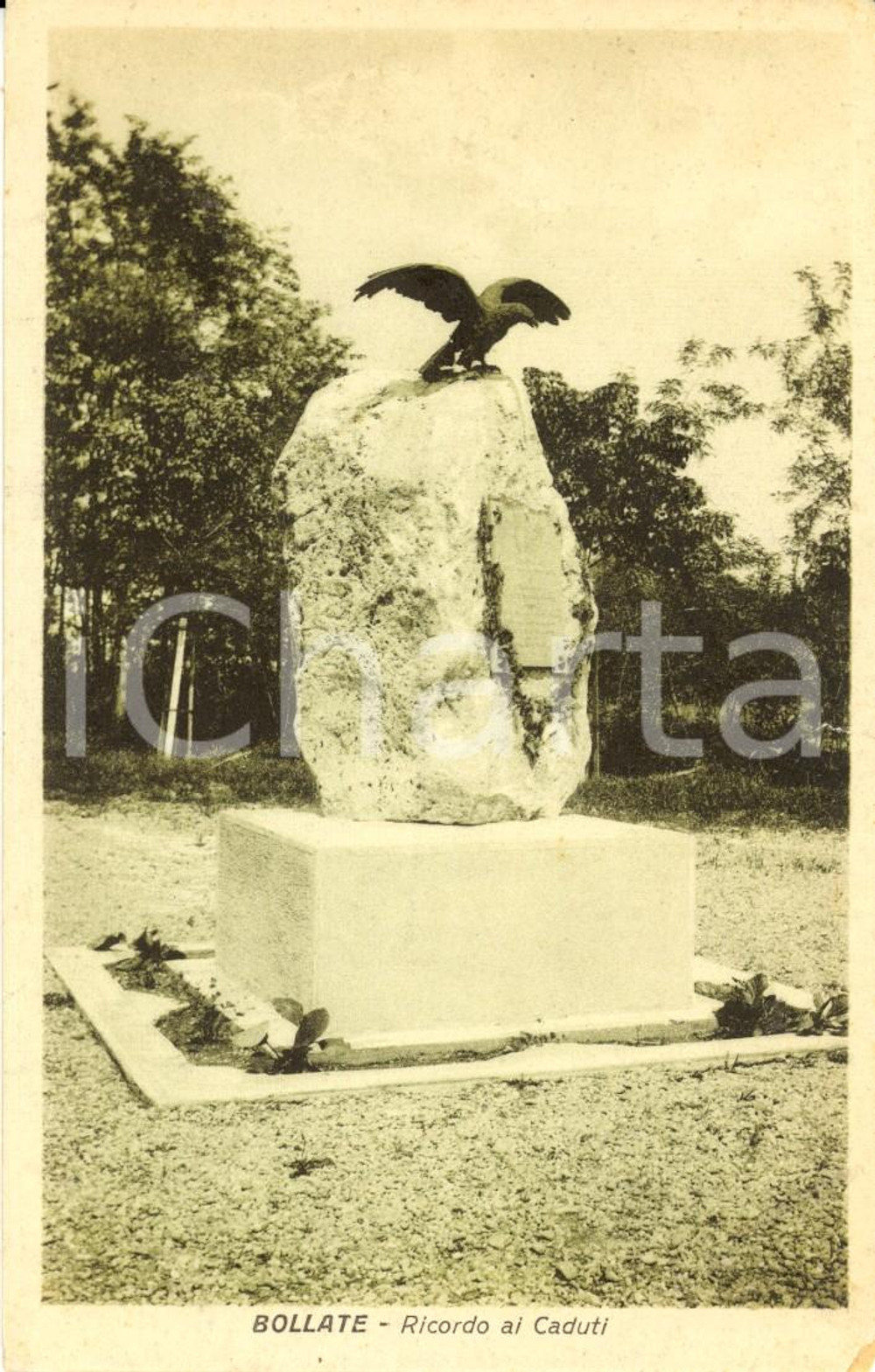 Cartolina originale da collezione 1930 ca BOLLATE (MI) Veduta del monumento ai Caduti *Cartolina pstale FP NV 1