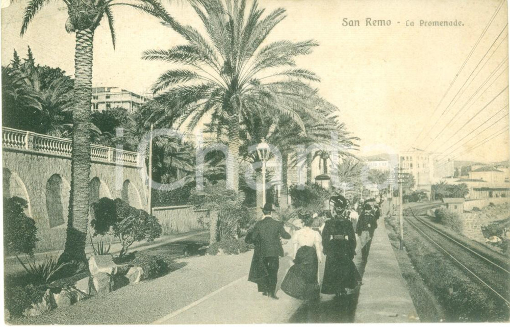 Cartolina originale da collezione 1910 SANREMO (IM) Dame e gentiluomini sulla Promenade *Cartolina FP VG 1