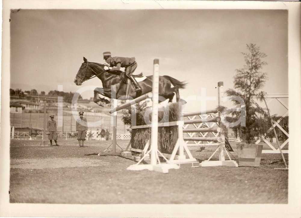 Fotografia d'epoca originale 1934 SANREMO (IM) Maggiore Carlo OLIVIERI su OTELLO III 1
