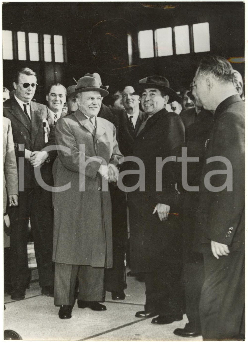 1954 AEREOPORTO GINEVRA-COINTRIN - Vjačeslav MOLOTOV riceve Chou EN-LAI *Foto