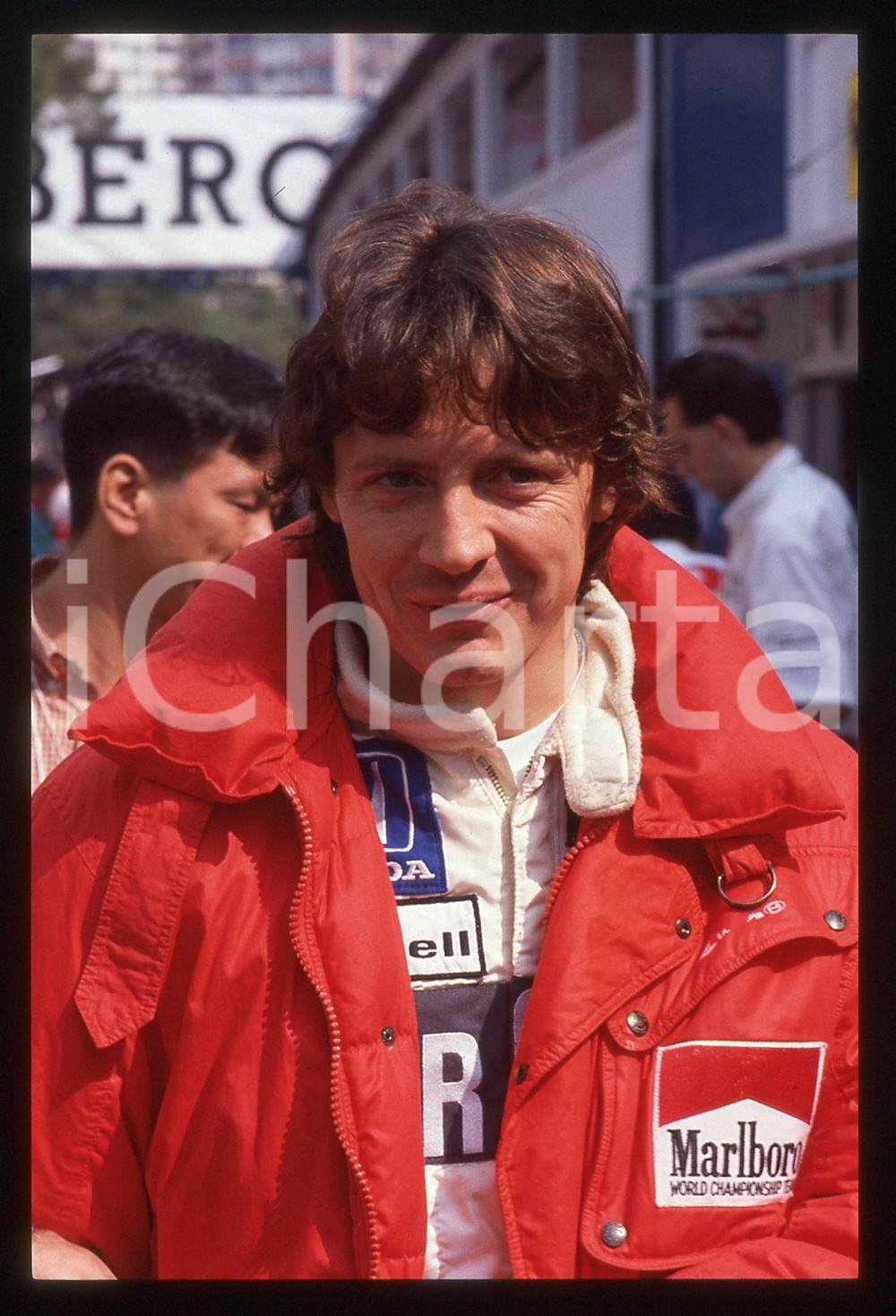 35mm vintage slide* 1991 GP MONACO - Stefano MODENA Scuderia TYRRELL ai box (2)