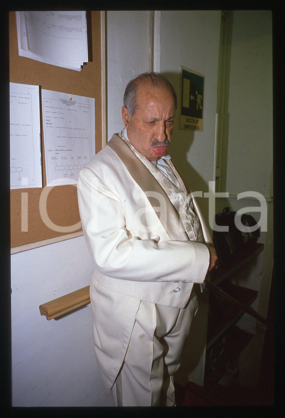 35mm vintage slide* 1985ca MAURIZIO COSTANZO SHOW Franco BRACARDI (1)