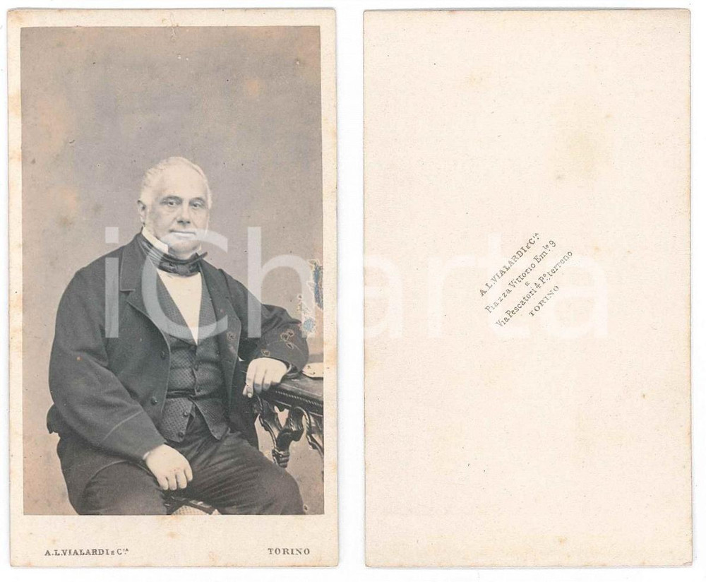 Fotografia d epoca originale 1870 ca TORINO Uomo seduto alla scrivania  Ritratto Foto A. VIALARDI CDV 1