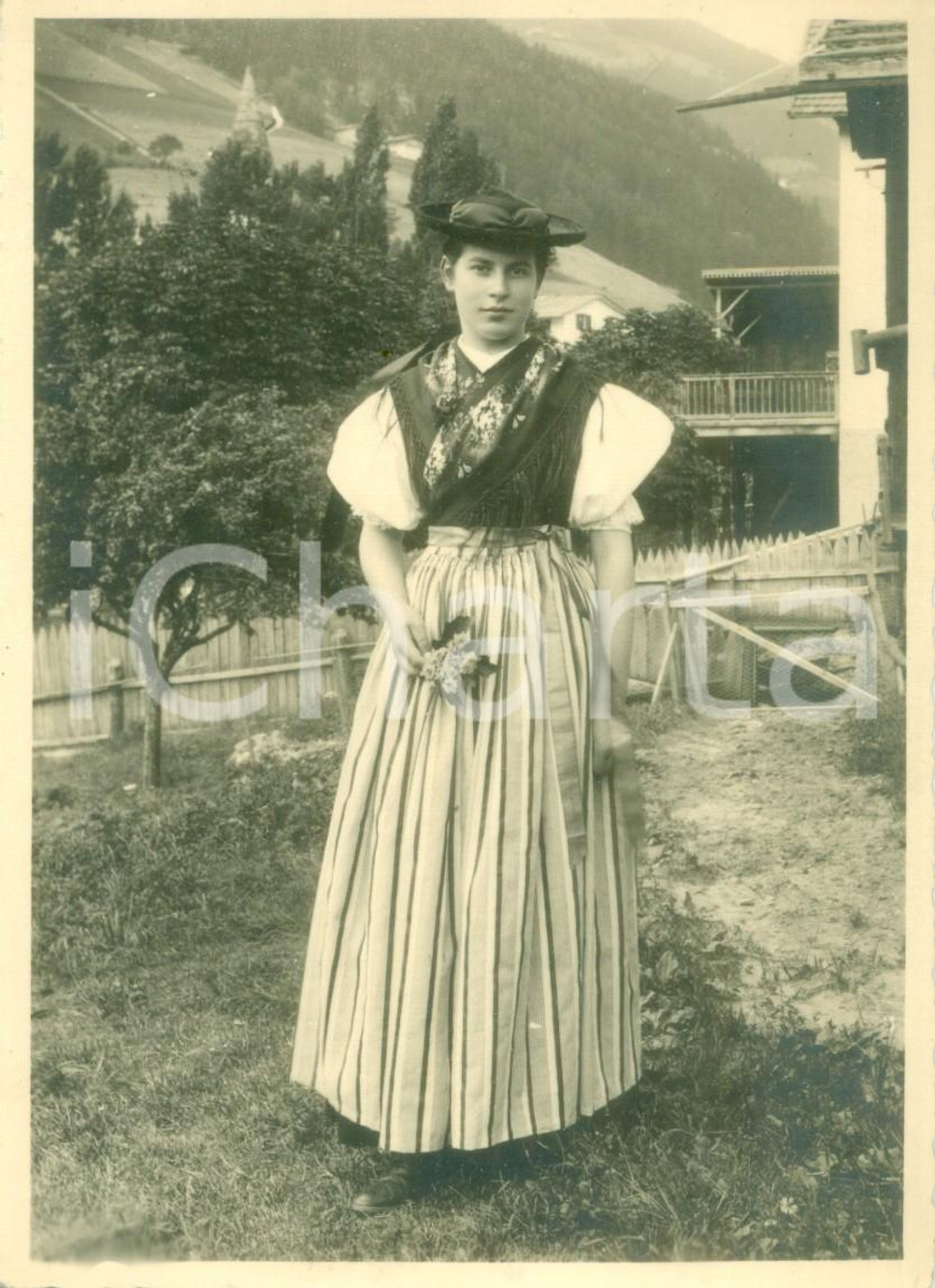Cartolina originale da collezione 1940 ca COSTUMI ALTO ADIGE Sarner Tracht in VAL SARENTINO Cartolina FG NV 1