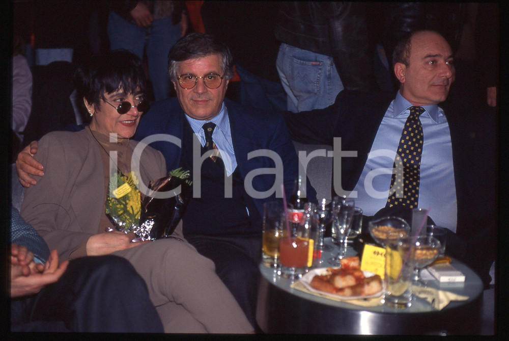 Fotografia d epoca originale 35mm vintage slide 1990 ca COSTUME  Mia MARTINI Ritratto della cantante 15 1